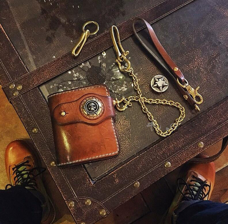 Chained Elegance: Discover the Sophistication of Chain Wallets