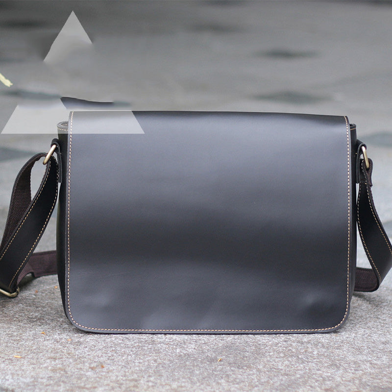 11 inch Leather Messenger Bag in Black