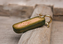 Handmade Leather Mens World of Warcraft Cool Keychain KeyCharm Keyring Pendant for Men